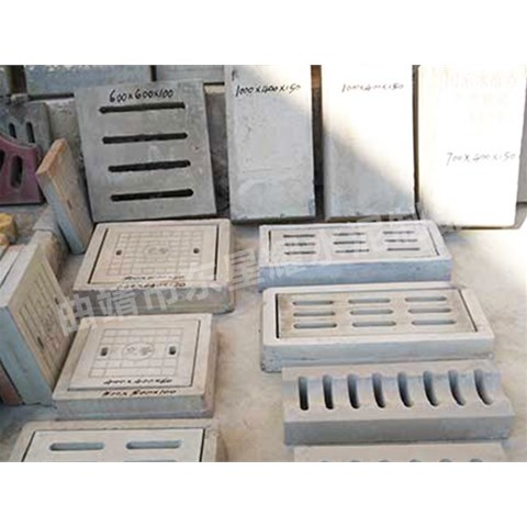 安裝雨水篦子時(shí)，其與周邊路面的高度差應(yīng)控制在多少范圍內(nèi)？